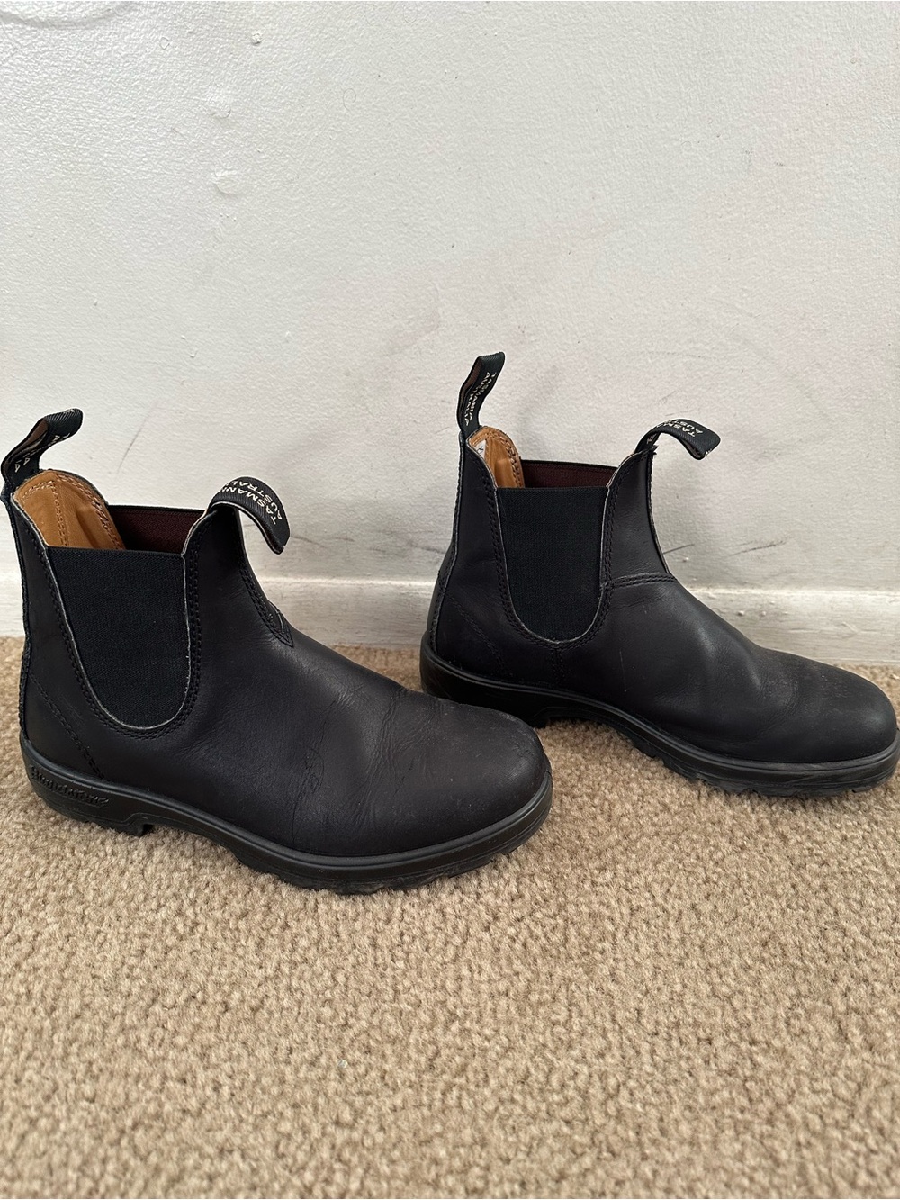 classic chelsea blundstones